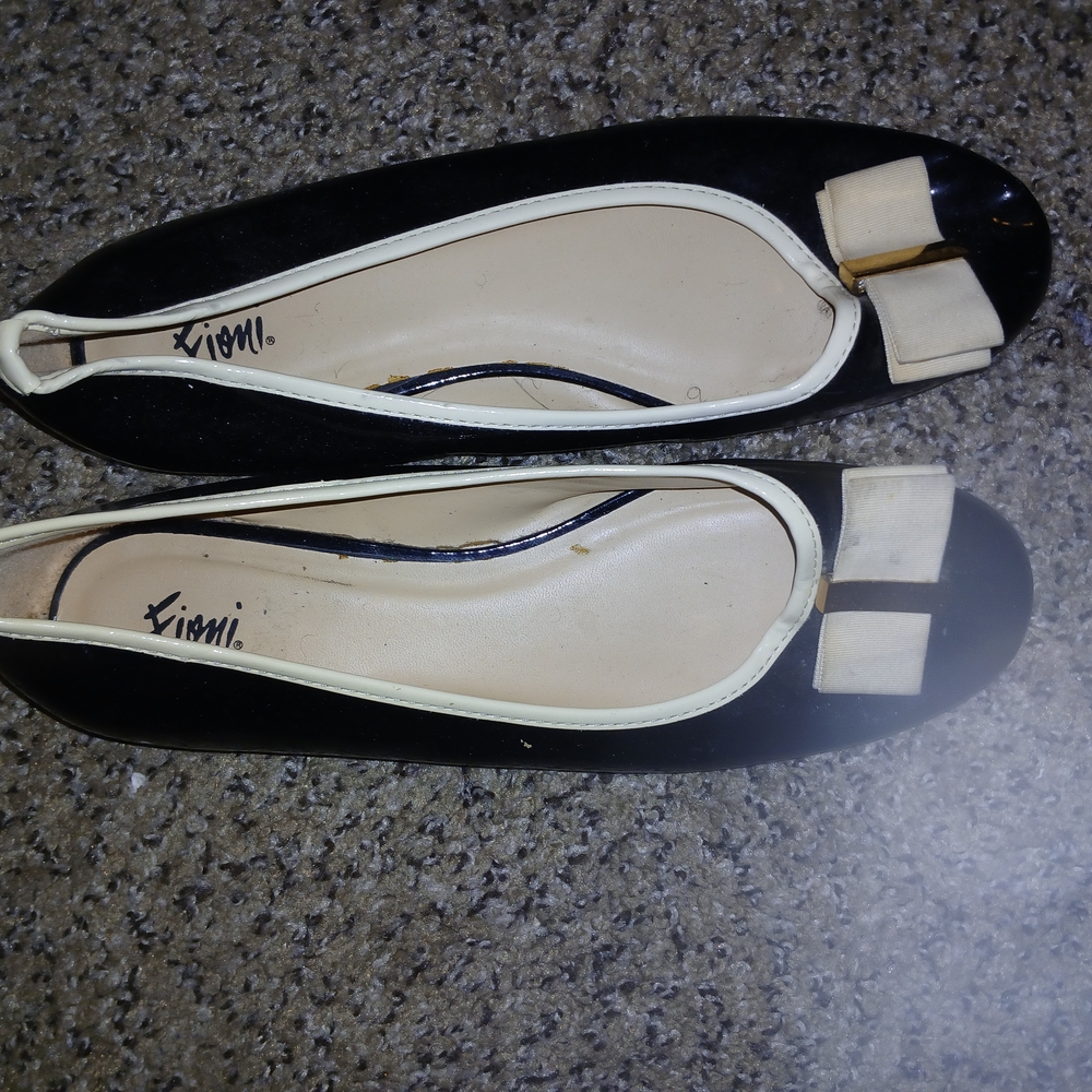 Black and White Women's Flats